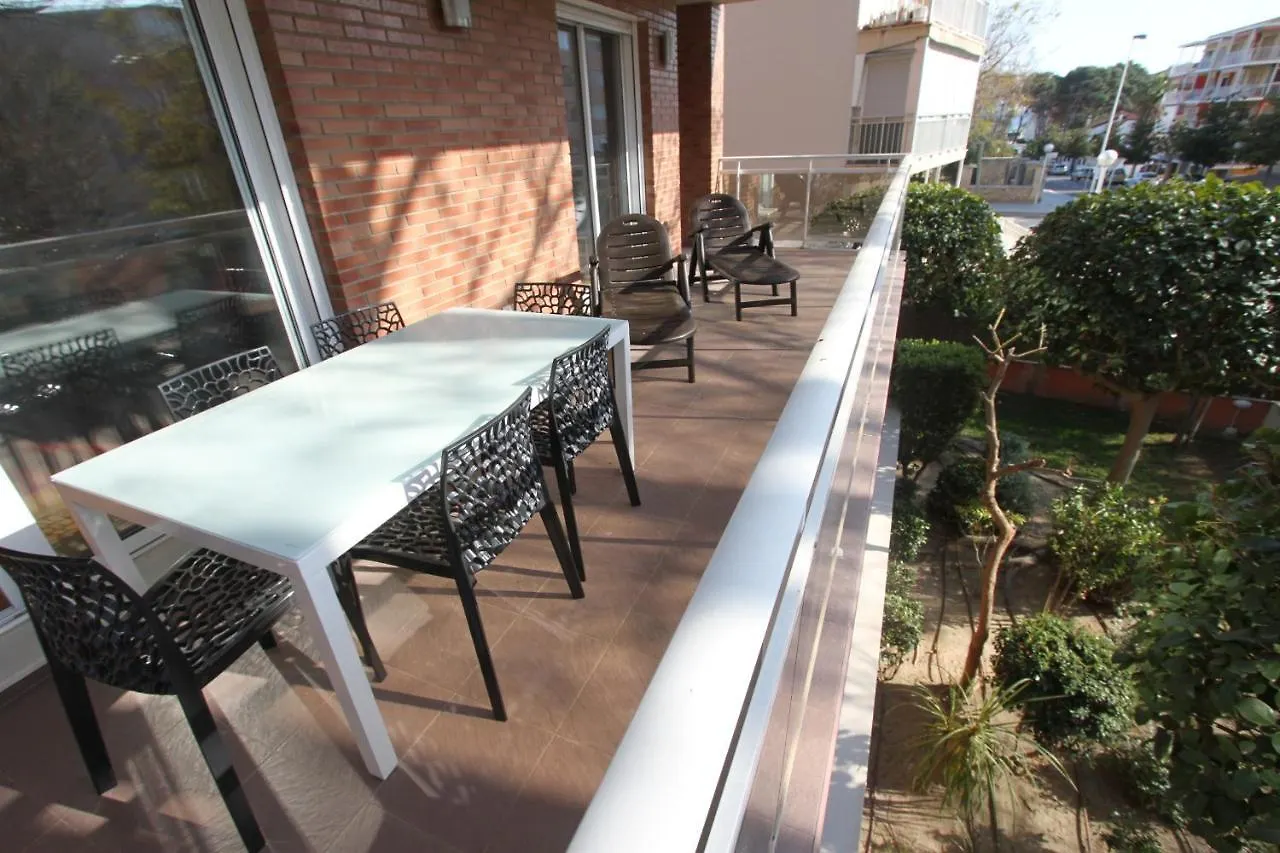 For A Stay Villa Cristal Salou 0*,  Spain